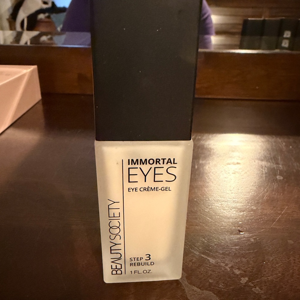 Brand New Immortal Eyes: ultra-hydrating crème-gel